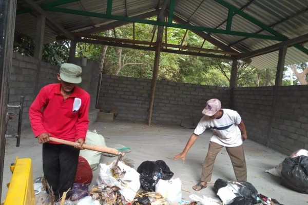 Maksimalkan Pengelolaan Sampah, Pemdes Sendangtirto Berdayakan BUM-Des