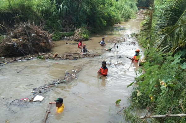 Antisipasi Banjir, Baguna Kulonprogo Bersihkan Sungai Papak