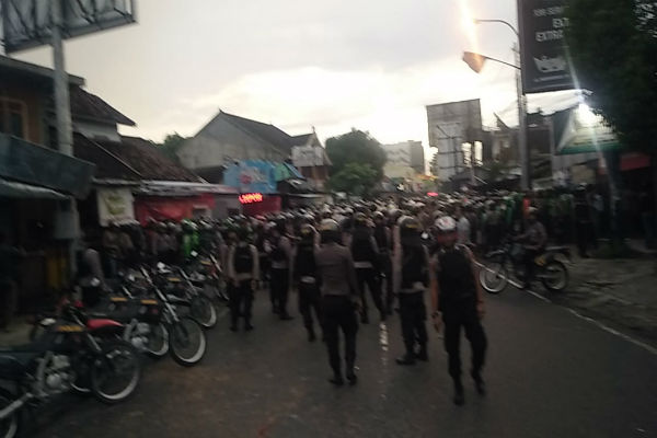 Kerusuhan Driver Ojol dan Debt Collector Pindah ke Babarsari, Massa Berlarian Bawa Senjata