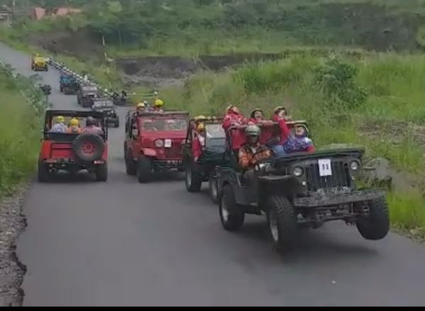 Cerita di Balik Jatuhnya Penumpang Jip Lava Tour Merapi karena Sopir Sembrono