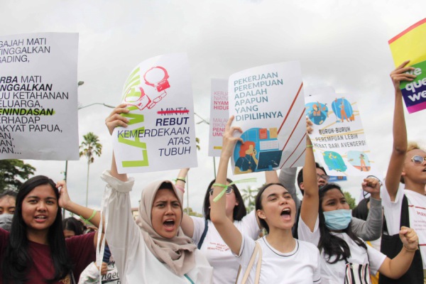 Peringati Hari Perempuan Internasional, Massa Suarakan Pengesahan RUU PKS