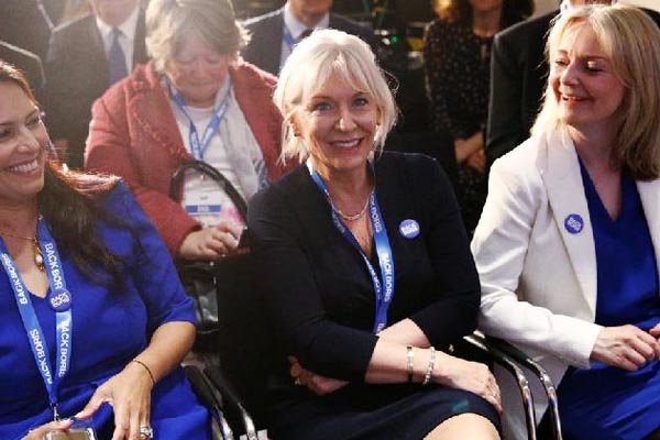 Menteri Kesehatan Inggris Nadine Dorries Dinyatakan Positif Terjangkit Corona