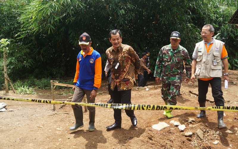 Ada Rekahan Tanah di Magelang, Pemkab Tunggu Hasil Kajian PVMBG Bandung