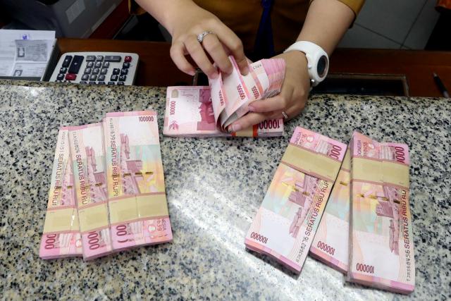 Rupiah Terpuruk ke Rp16.000 per Dolar, Indonesia Terancam Krisis Ekonomi seperti 1998?