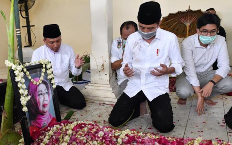 Usai Memakamkan Ibu, Presiden Jokowi Langsung Ikut KTT 
