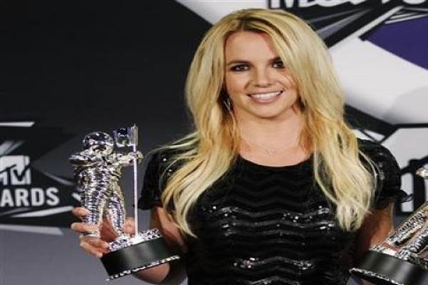 Britney Spears Ubah Lirik Lagu demi Promosikan Social Distancing
