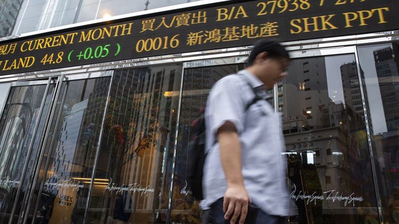 Atasi Corona, Gaji Pejabat Hong Kong Dipotong 20%