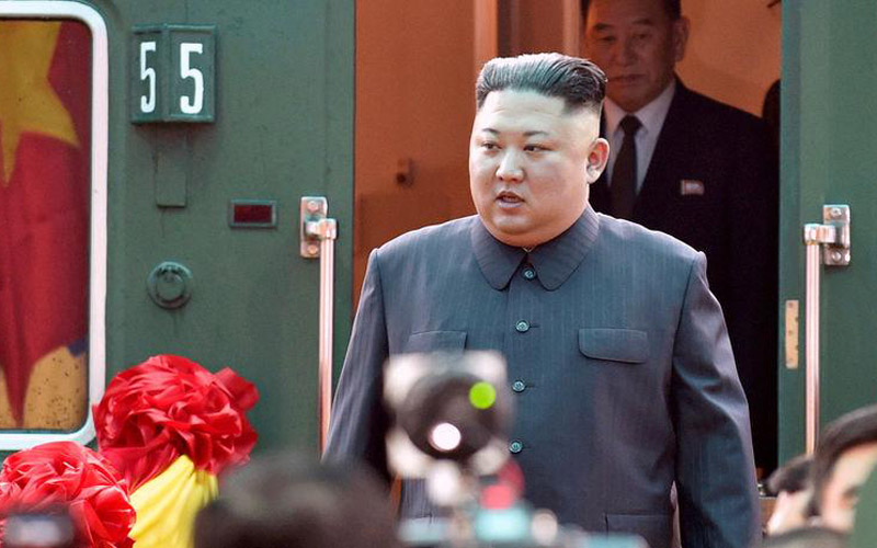 Ada Bekas Luka di Tangan Kim Jong Un Saat Muncul Kembali di Hadapan Publik