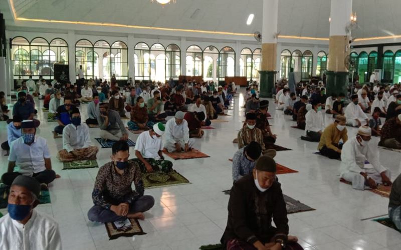 Ratusan Orang Salat Id Berjemaah di Masjid Agung Sleman