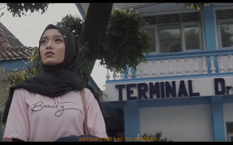 Sudah Populer Sebelum Dinyanyikan Nella Kharisma, Video Klip Asli Banyu Moto Ini Syuting di Selokan Mataram hingga Terminal Muntilan