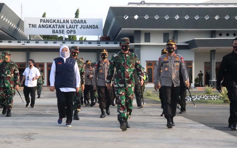 Panglima TNI dan Kapolri Pimpin Rapat terkait Penanganan Covid-19 di Jawa Timur