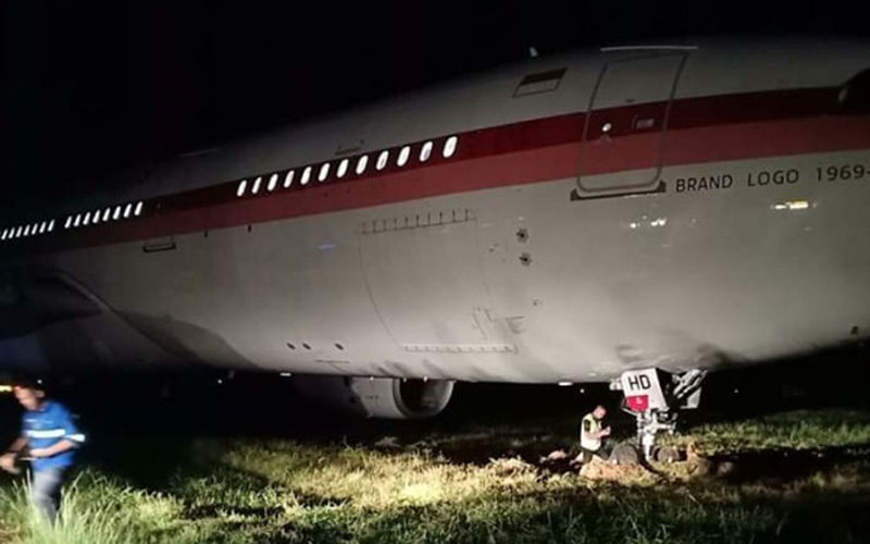 Pesawat Garuda Indonesia Tergelincir saat Akan Lepas Landas di Bandara Hasanuddin