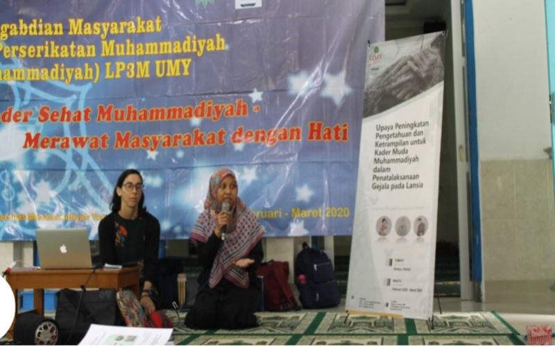 Kader Muda Muhammadiyah Diberi Pelatihan Merawat Lansia