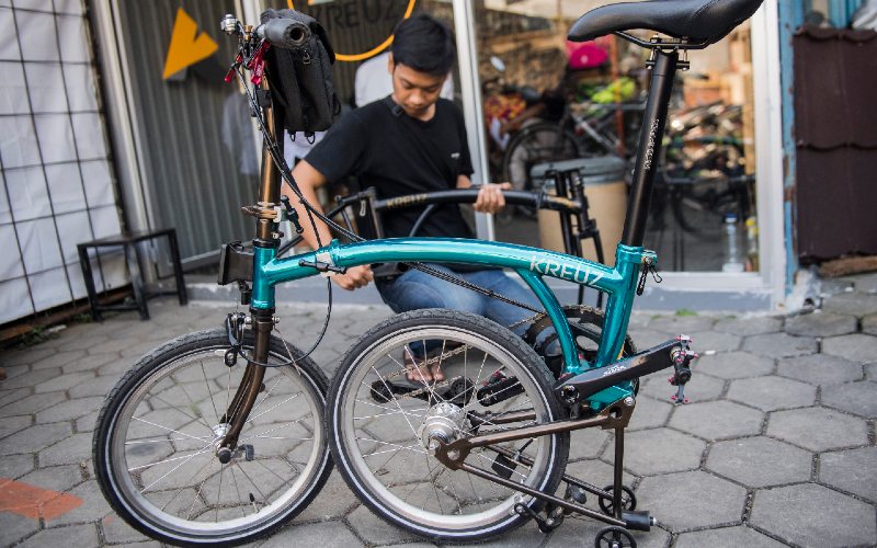 Sepeda Brompton Khusus Petugas Medis di Inggris Hilang, Terlacak Dijual di Indonesia