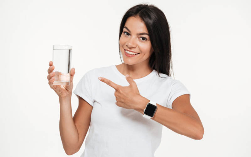 Segudang Manfaat Minum Air Putih, Mengurangi Sembelit hingga Memecah Lemak