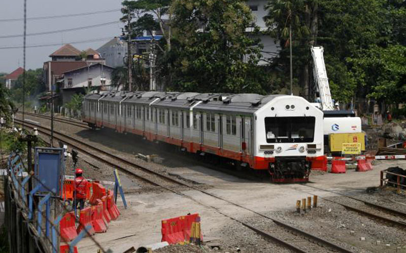 Ngeri, Lansia dengan Gangguan Pendengaran Tewas Tertabrak Kereta Api di Prambanan