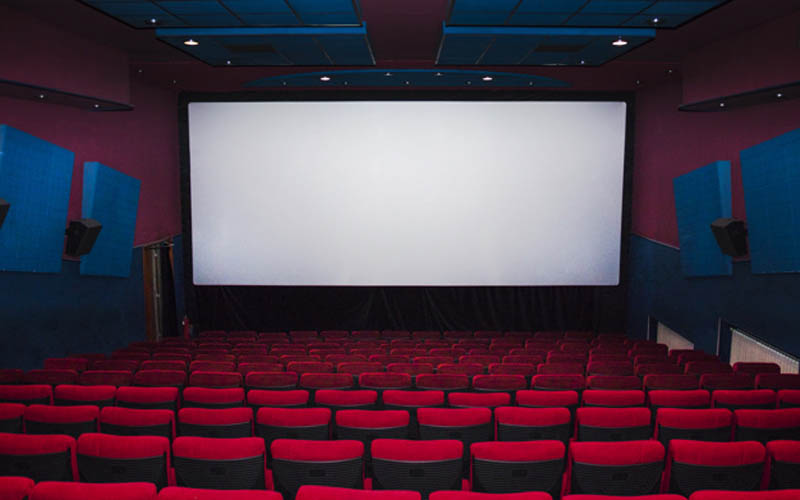 Hasil Studi: Nonton di Bioskop Lebih Aman Dibandingkan Ngantor di Ruang Tertutup