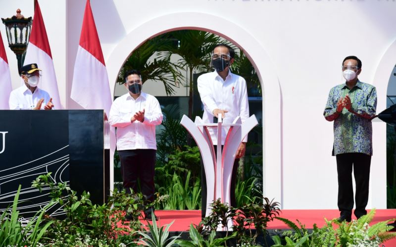 Resmikan YIA, Jokowi Puji Sri Sultan & Pembangunan Bandara