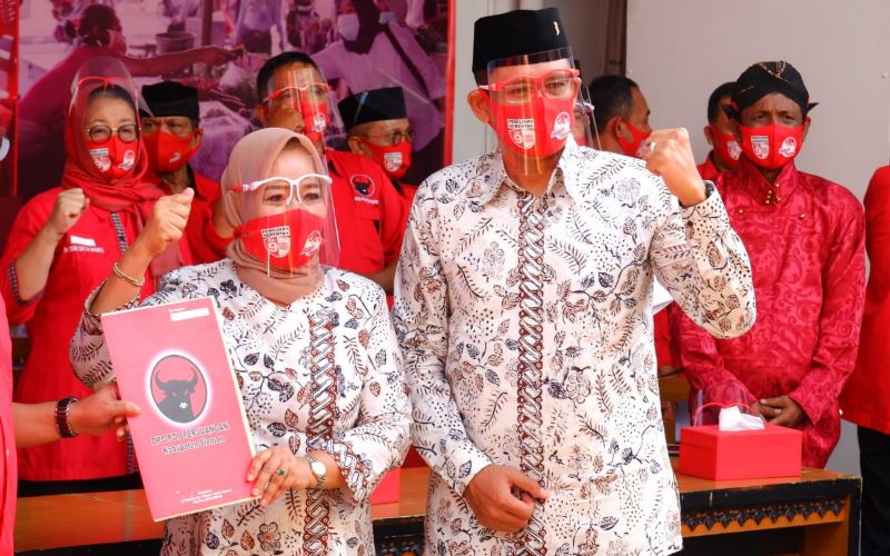 PDI Perjuangan Resmi Daftarkan Kustini Sri Purnomo-Danang Maharsa ke KPUD Sleman