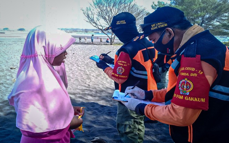 Petugas Temukan Banyak Wisatawan Pakai Masker Asal-Asalan