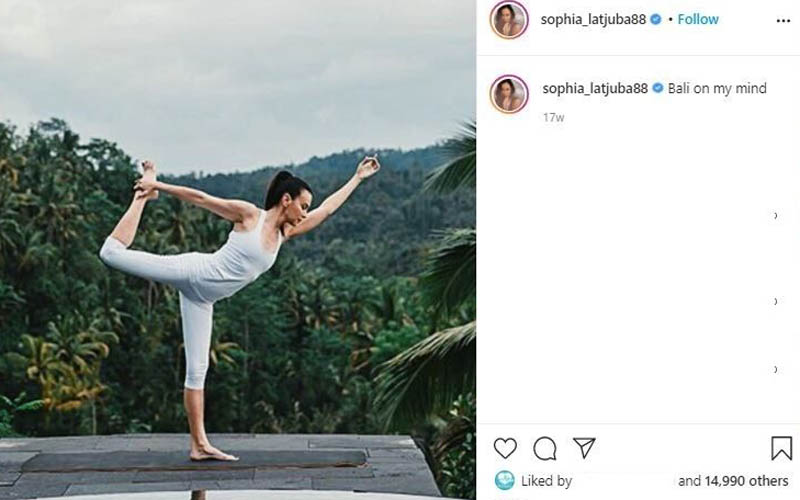Sophia Latjuba Disebut Awet Muda berkat Rajin Yoga, Benarkah?