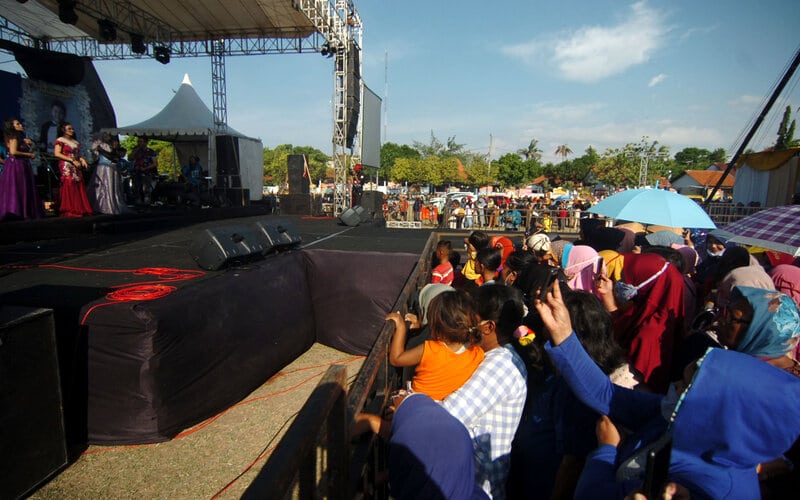 Dangdutan Wakil Ketua DPRD Kota Tegal Datangkan Kerumunan Massa, Wali Kota Kecolongan