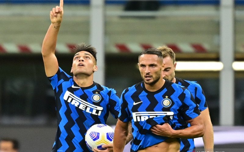 Inter Milan Kalahkan Fiorentina dengan Skor 4-3
