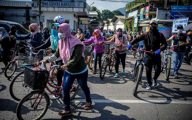 35% Pekerja Indonesia Di-PHK Saat Pandemi Covid-19