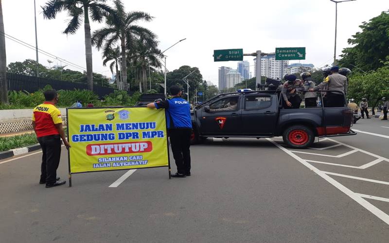 Polisi Klaim 400 Penyusup Demo Tolak UU Cipta Kerja Ditangkap di Jakarta 