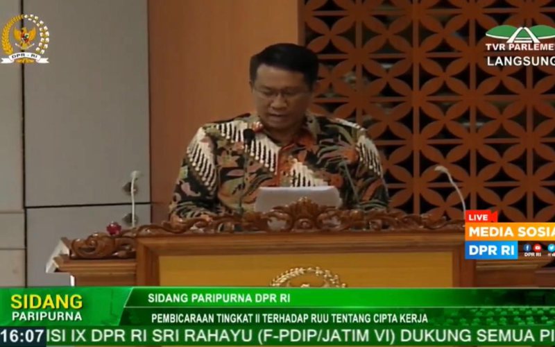 UU Ciptaker Dipuji, DPR Ajak Jokowi Bikin Omnibus Law Jilid II