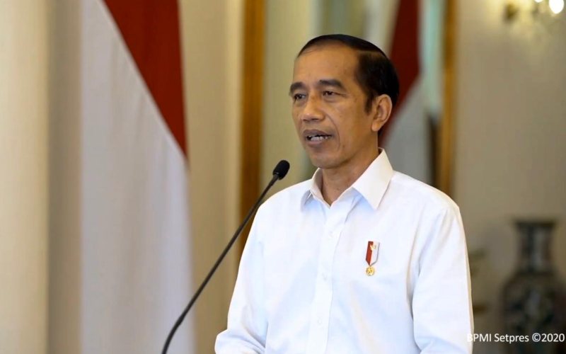 Jokowi Targetkan Aturan Turunan UU Cipta Kerja Selesai dalam 3 Bulan