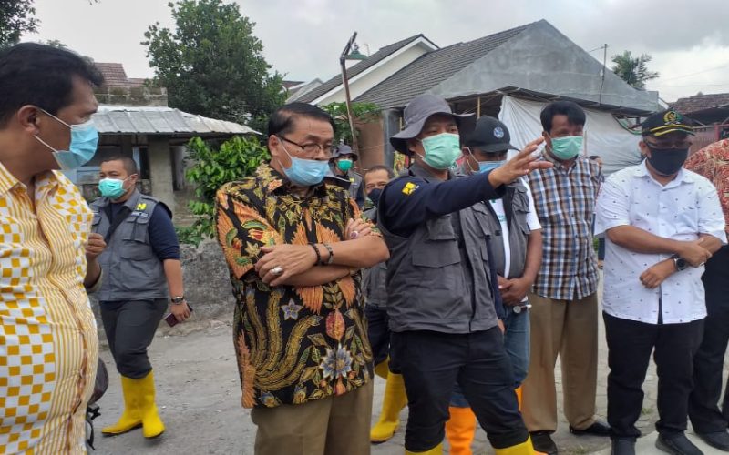 Anggota DPR RI Gandung Pardiman Tinjau Perbaikan Selokan Mataram