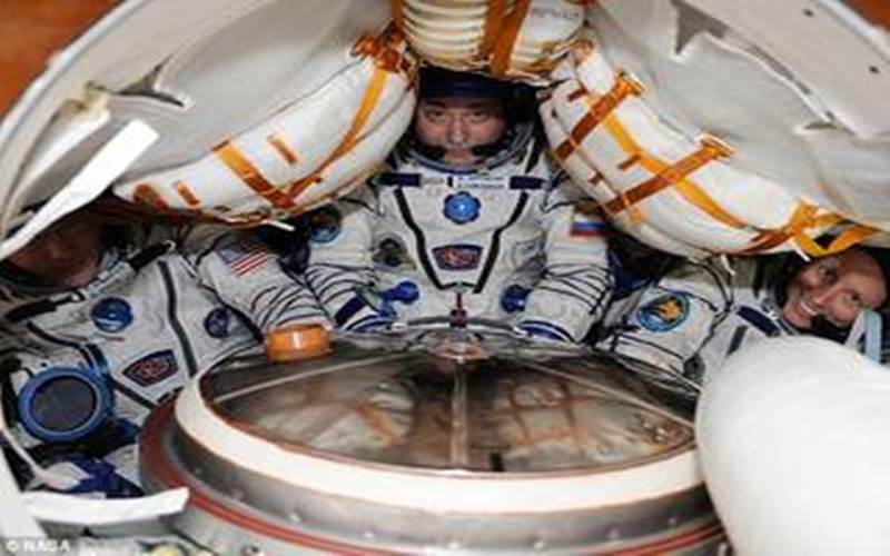 Hidup 20 Tahun di Luar Angkasa, 3 Astronot Selamat Mendarat di Bumi