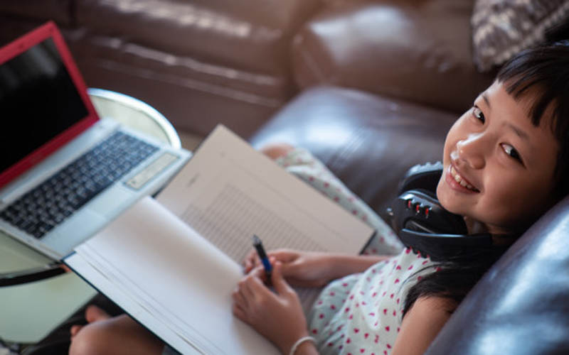 Saat Anak Tak Semangat Belajar Online, Ini yang Sebaiknya Dilakukan Orang Tuanya