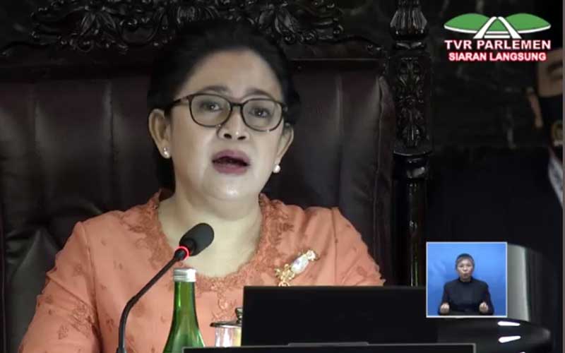 Puan Maharani Upacara di Atas Kapal, Netizen Sibuk Singgung Mic