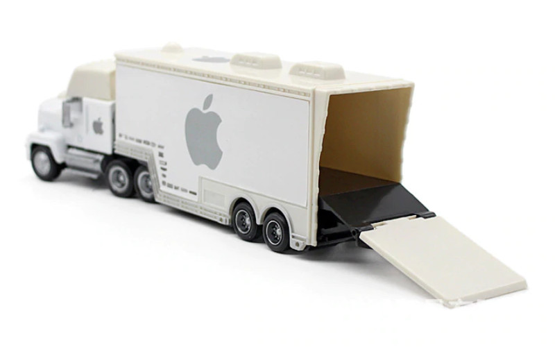 Million Dollar Value Product Disappears After Apple Truck Is Hijacked