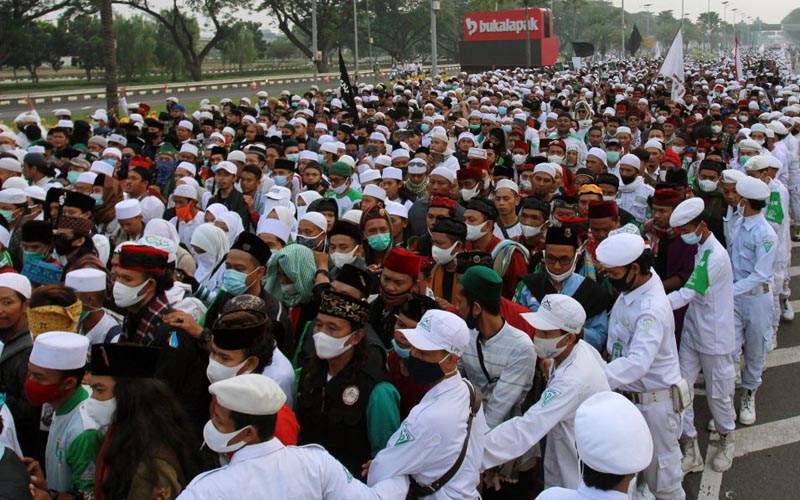 80 Orang Terinfeksi Corona, Peserta Acara Kerumunan Rizieq Shihab Diminta Isolasi Mandiri