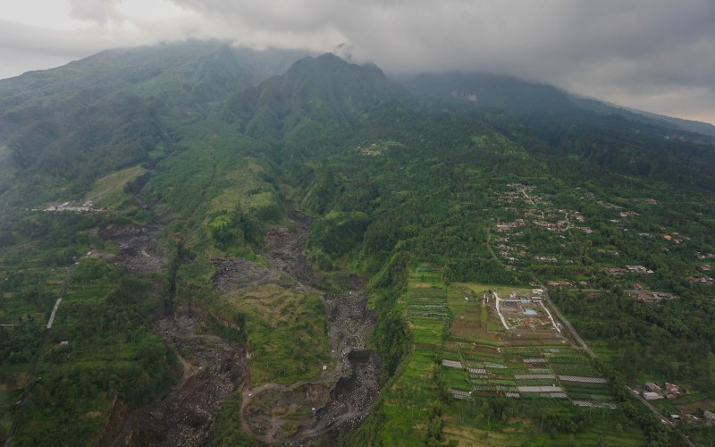 Sumber Tekanan Magma Gunung Merapi di Kedalaman 1,3 Km dari Puncak