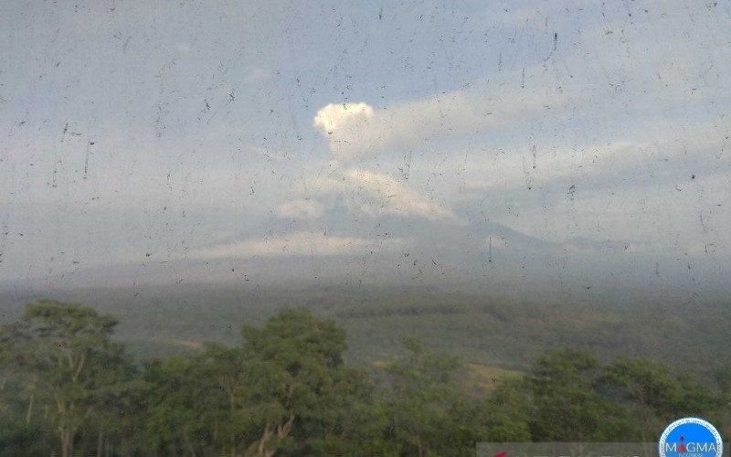PVMBG: Aktivitas Gunung Semeru Fluktuatif, Awan Panas Guguran Mulai Menurun
