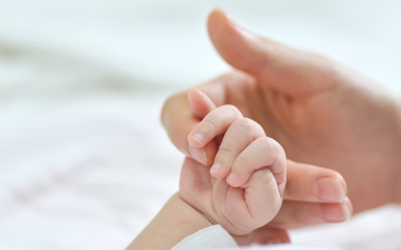 Pasangan Ini Punya Anak dari Hasil Adopsi Embrio Beku Berumur 27 Tahun