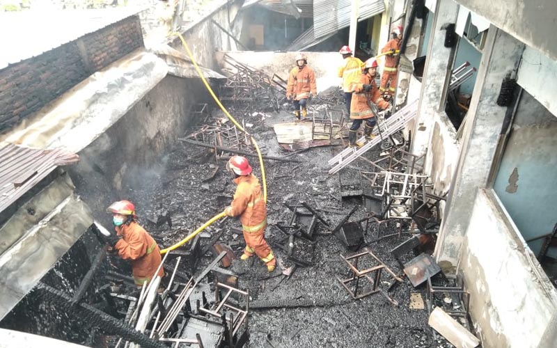 SMP 1 Jetis Terbakar, Kerugian Diperkirakan Rp100 Juta