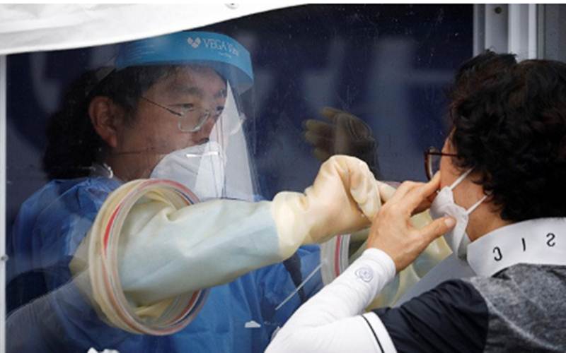 Kasus Covid-19 Naik Drastis, Korea Selatan Kehabisan Kamar ICU