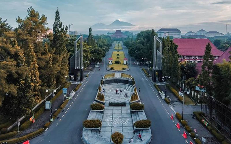 Bunderan UGM-GSP Lurus ke Gunung Merapi, Apakah UGM Masuk Sumbu Filosofis Yogyakarta?