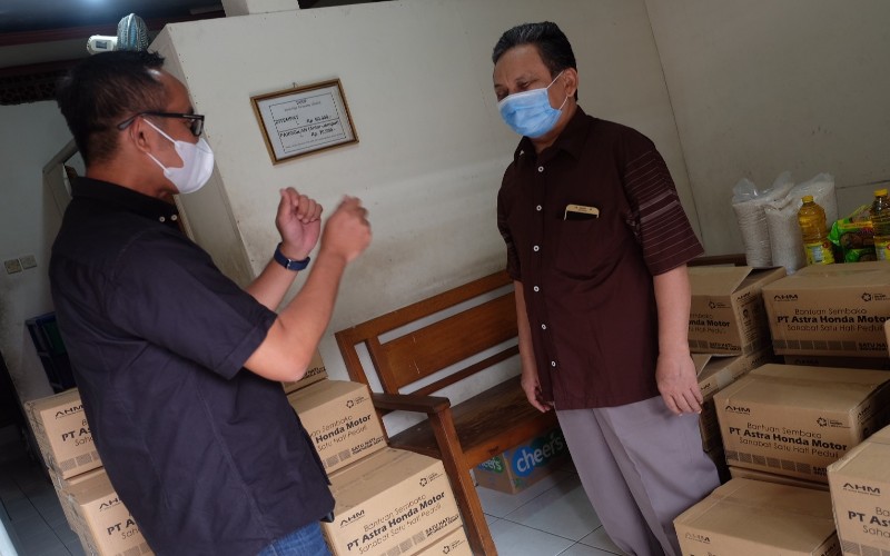 Tutup Tahun 2020, AHM Bantu Masyarakat Tuna Netra hingga Yatim Piatu