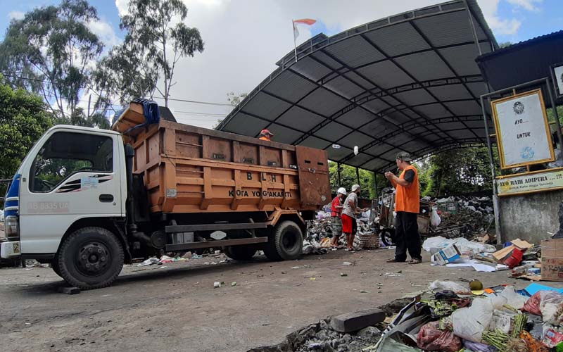  Selama PTKM, Volume Sampah di Jogja Menurun