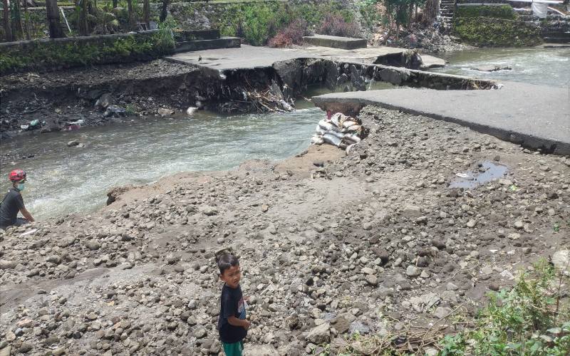 Sabo Dam Kali Opak di Prambanan Bobol, Bahayakan Jembatan Bogem Prambanan