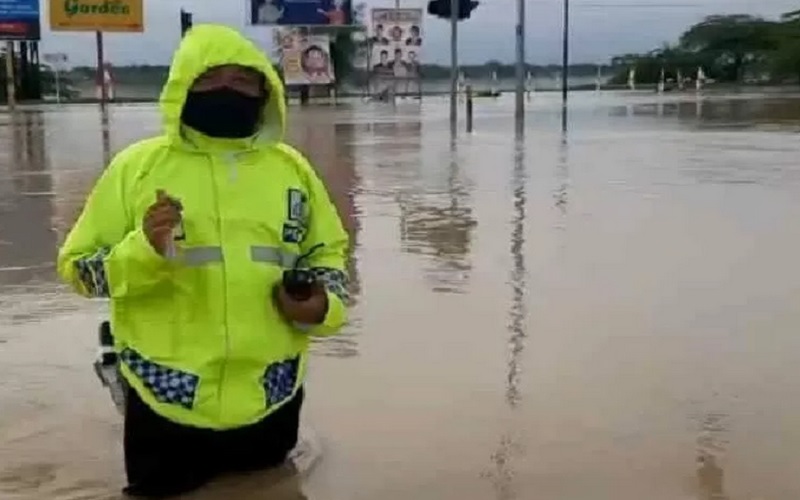 Terendam Banjir, Gerbang Tol Kertajati Cikopo-Palimanan Ditutup