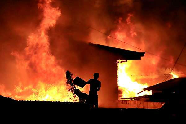 Toko & Rumah di Sragen Ludes Terbakar, Kerugian Ditaksir Rp700 Juta