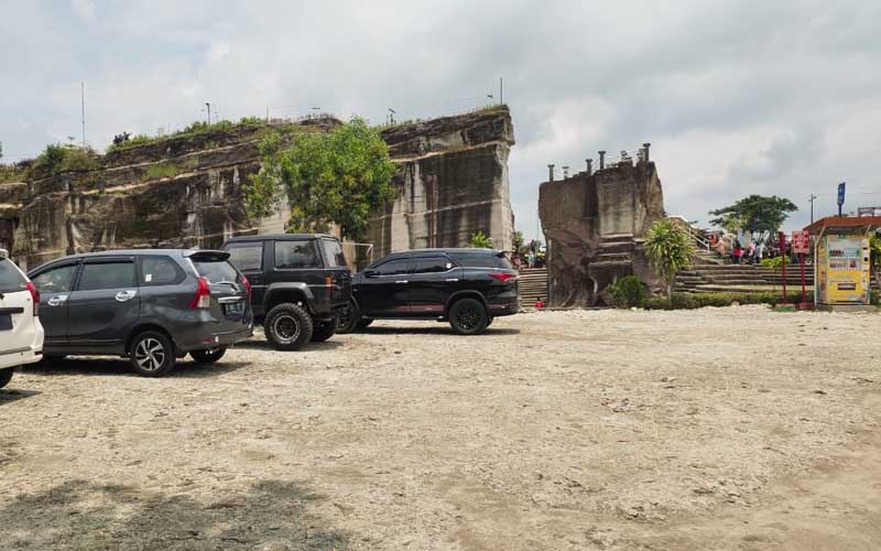 Libur Imlek di Tengah PPKM, Ada Pengunjung Tebing Breksi dari Jabodetabek dan Bali