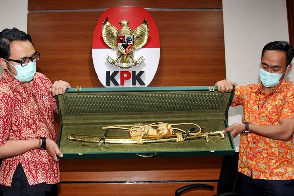 Barang Gratifikasi Jokowi Akan Dipajang di Museum